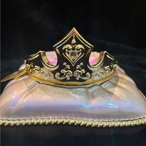 Bath and Body World Disney Collection Aurora Tiara Candle Holder